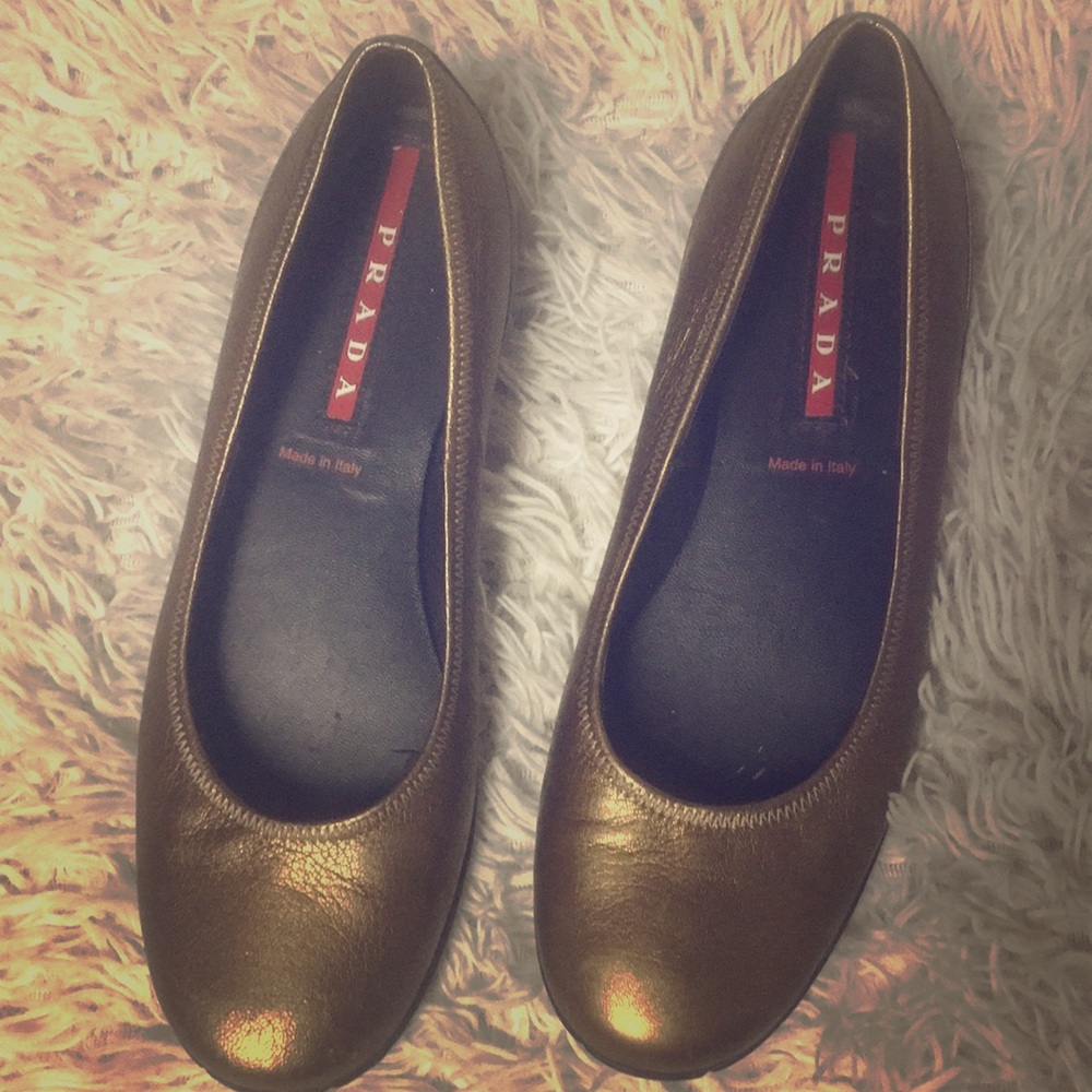 Gold flats